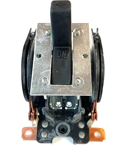 Miller 244920 Switch, Tgl 3Pst 40A 600Vac Scr Term Wide Tgl